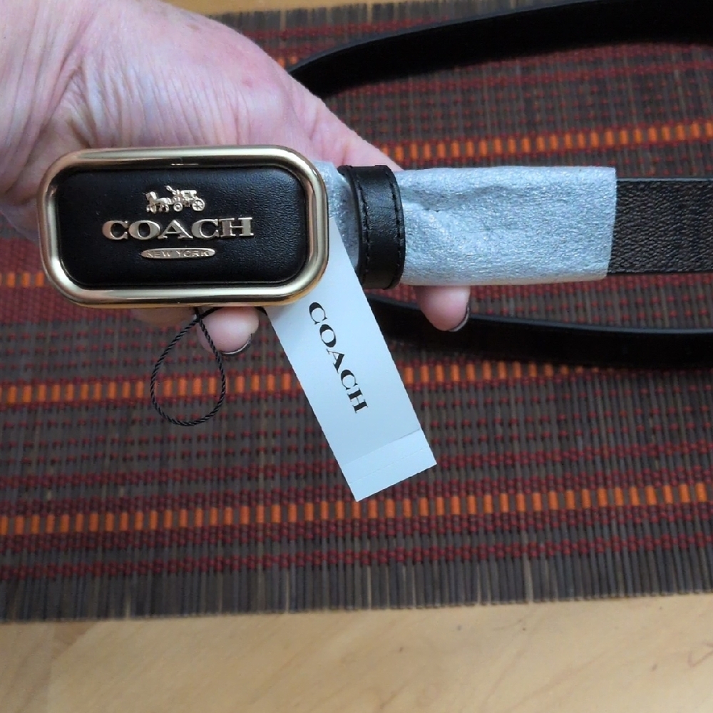 Coach Morgan Rectangle Leather Brown Belt with Black Cs & Black and Gold Buckle - Picture 4 of 8